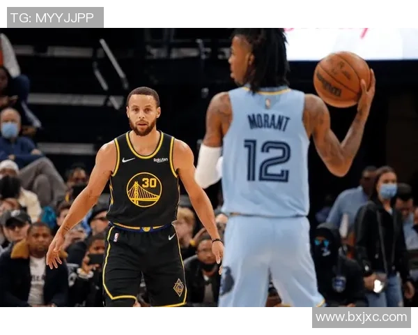 上海篮球队在洲际杯积分榜中以53分稳居第一名展现强劲实力 上海篮球队在洲际杯积分榜中以53分稳居第一名展现强劲实力