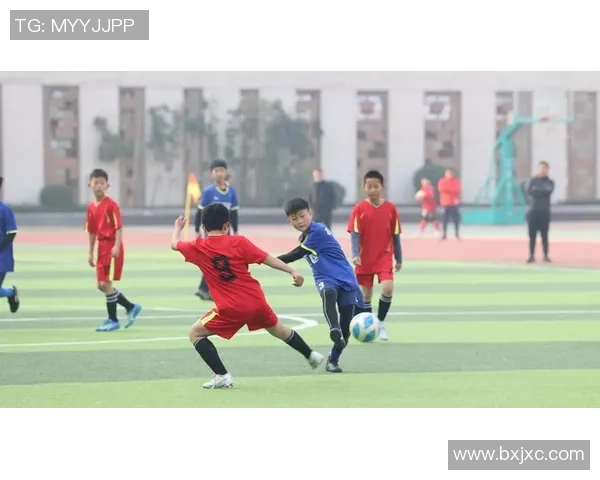 小孩足球班快乐成长之旅培养团队精神与运动技能的完美结合